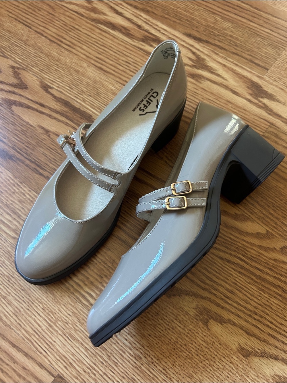 Cliffs by white mountain Mary Jane Pumps with Double Buckle